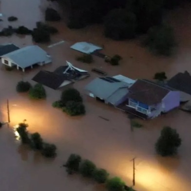 A era das condi��es meteorol�gicas extremas | A Am�rica Latina vivencia ondas de calor crescentes, secas e inunda��es recordes em 2025